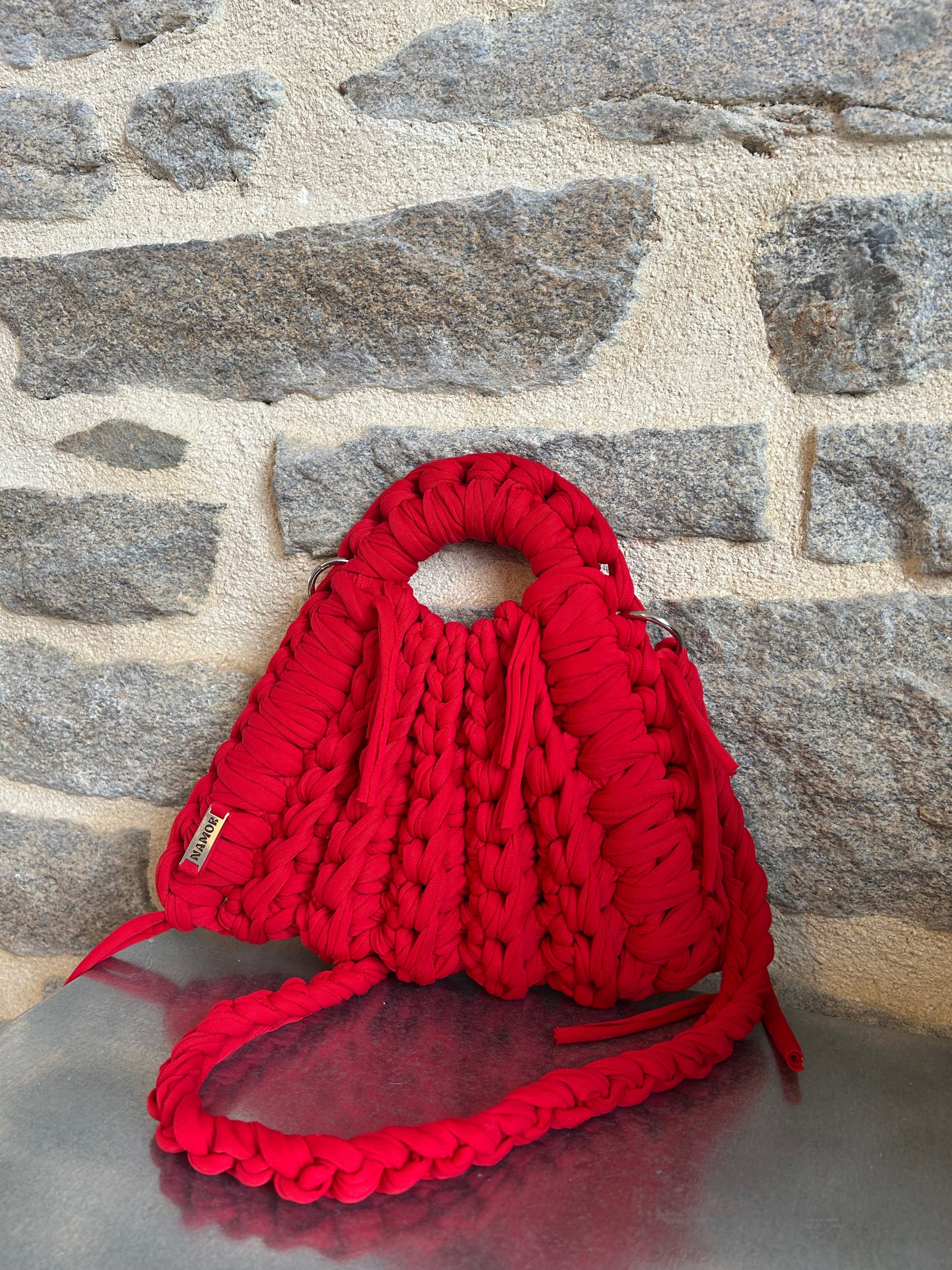 Sac Lily